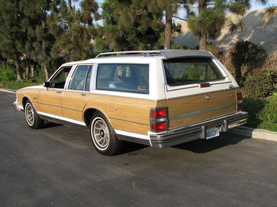  Buick Electra Estate Wagon 1988 года  (фото 2 из 4)